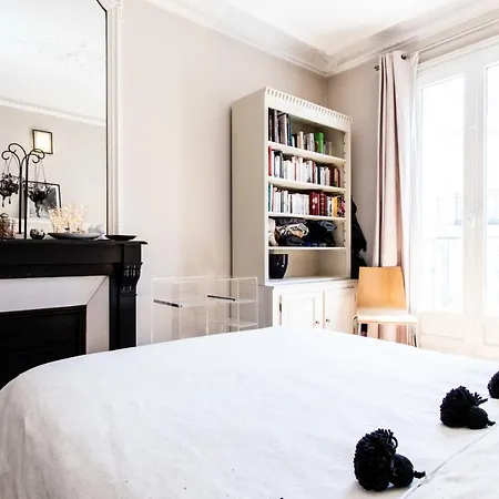 Apartment Charming Flat Near Monceau