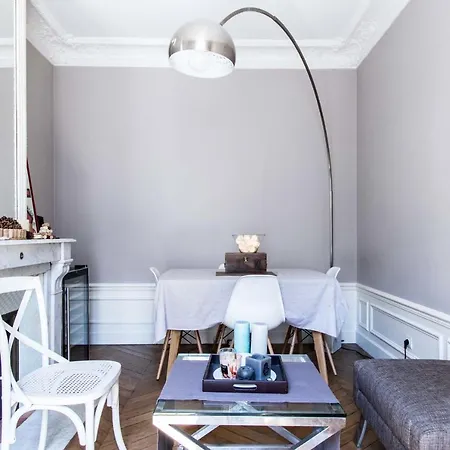 Apartment Charming Flat Near Monceau *